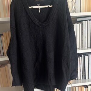FREE PEOPLE Cozy Black Oversized Women's Sweater
